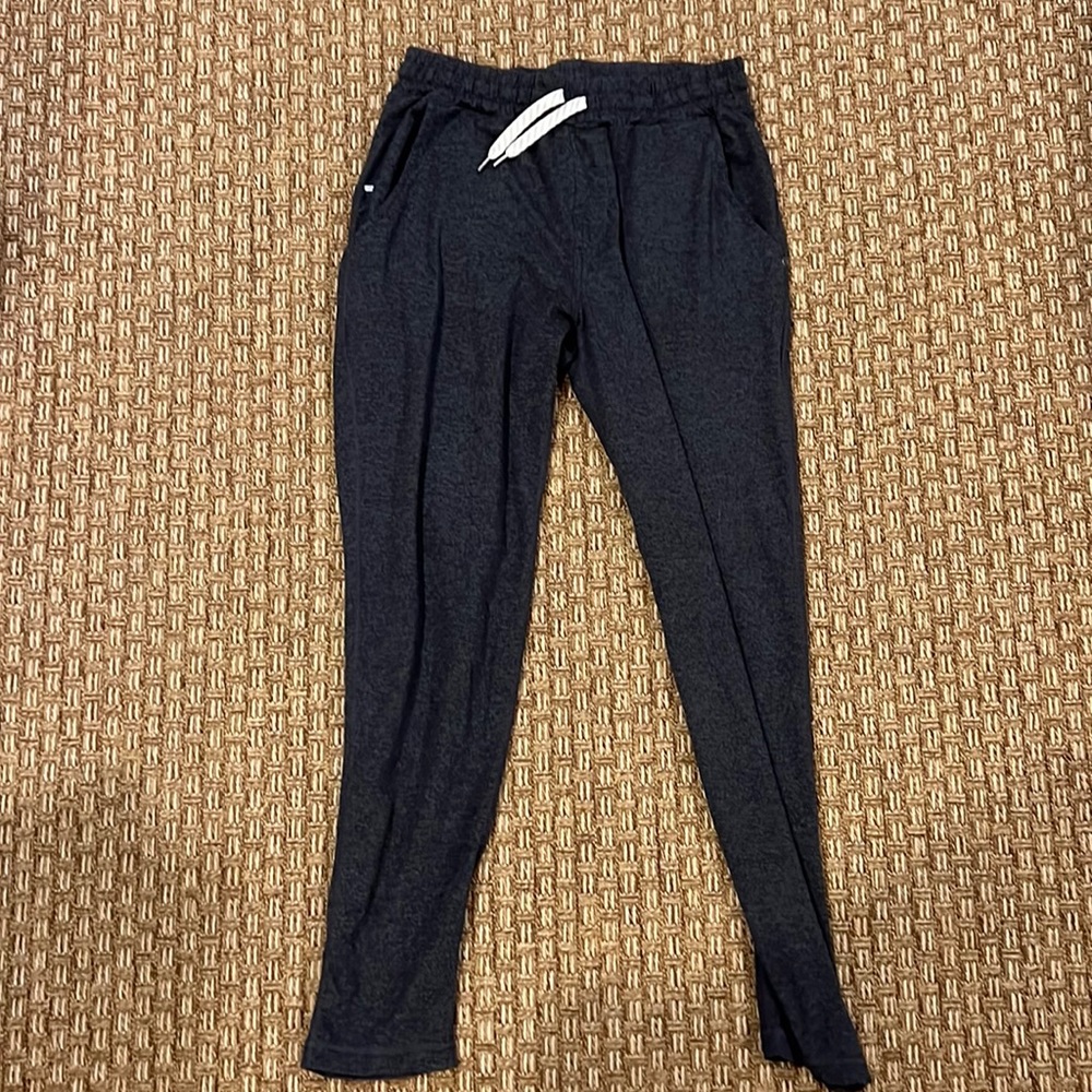 Vuori Sweatpants - Size Small (Charcoal)